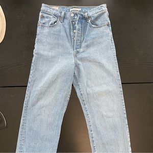 Levi’s - Ribcage Straight Ankle Jeans - Size 29